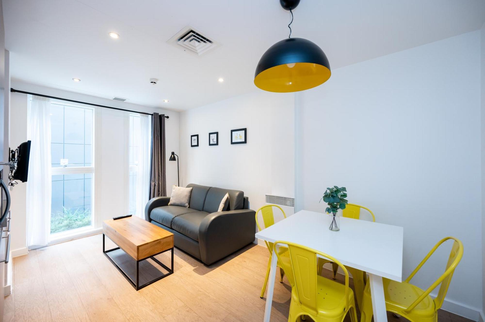 One-Bedroom Apartment