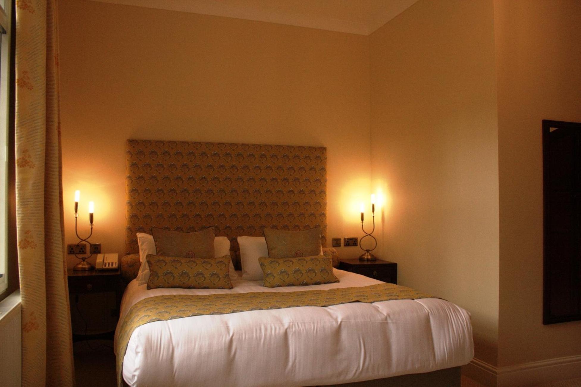 Suite King Bed Non-Smoking