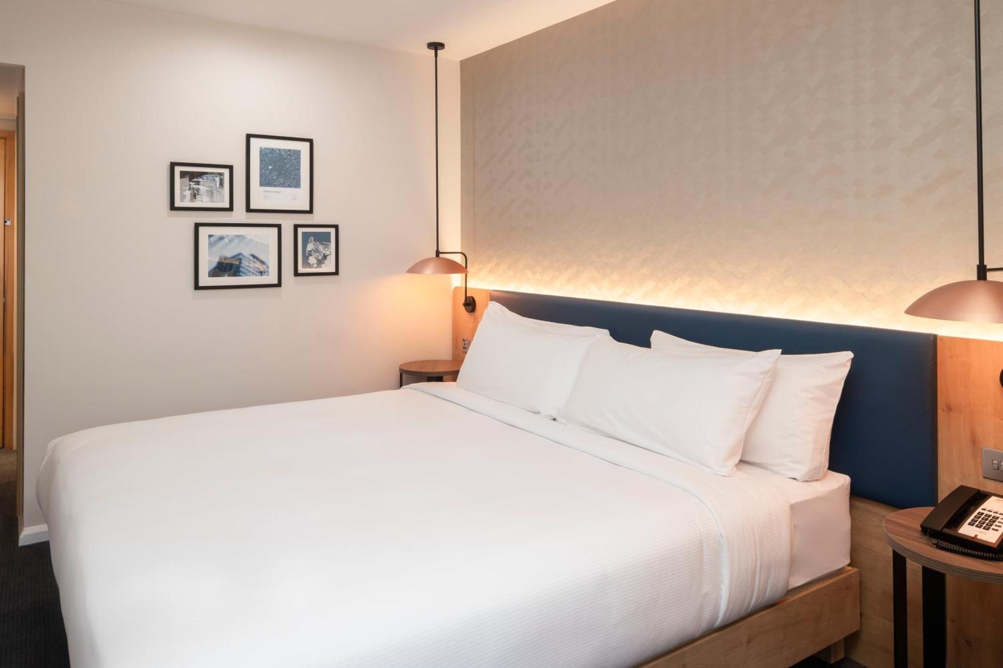Kamer met Kingsize Bed