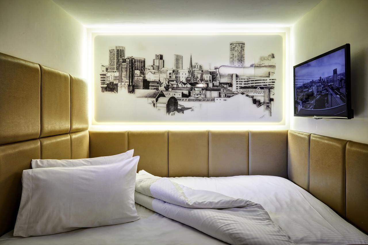 Cosy Double Room No Window